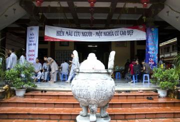 Hanoi: Third 2014 program “Red Drop for Debt of Gratitude” held